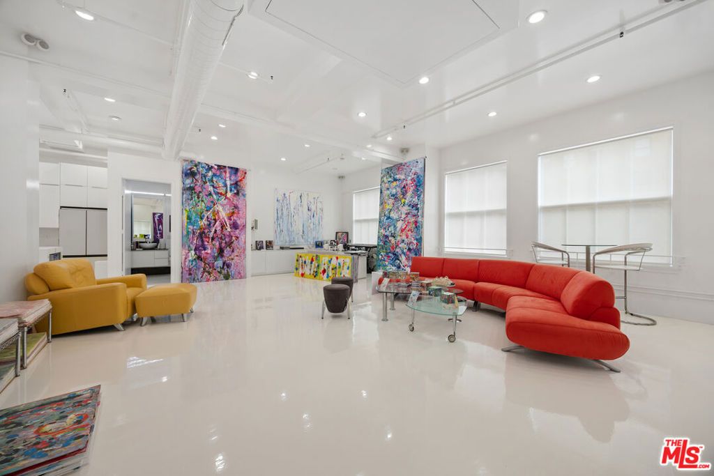 Photo of 1645 Vine Street #602, Los Angeles, CA 90028 (MLS # 25593715)