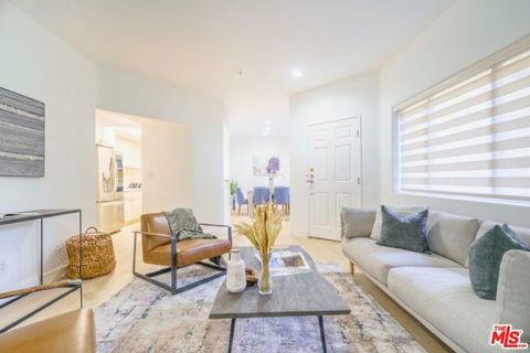 Photo of 861 S Windsor Boulevard #103, Los Angeles, CA 90005 (MLS # 26637853)