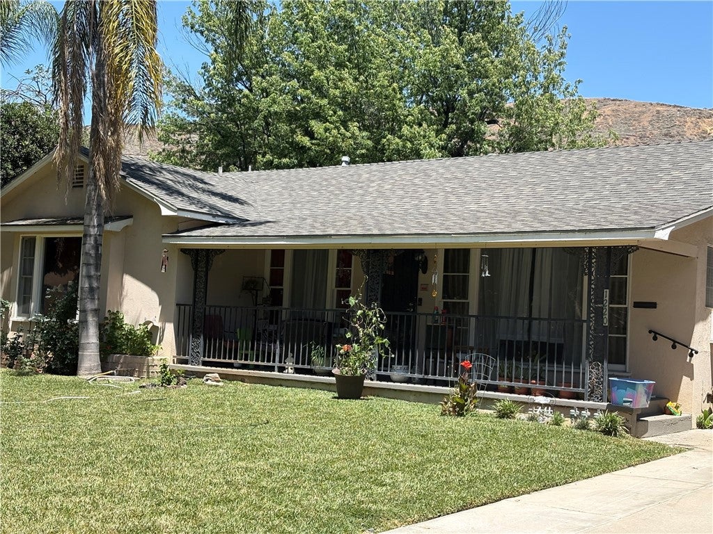 1220 W Marshall