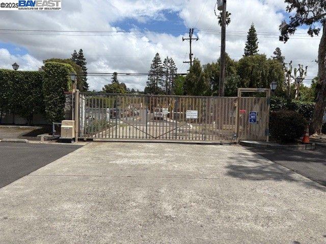 CASTRO VALLEY - Residential