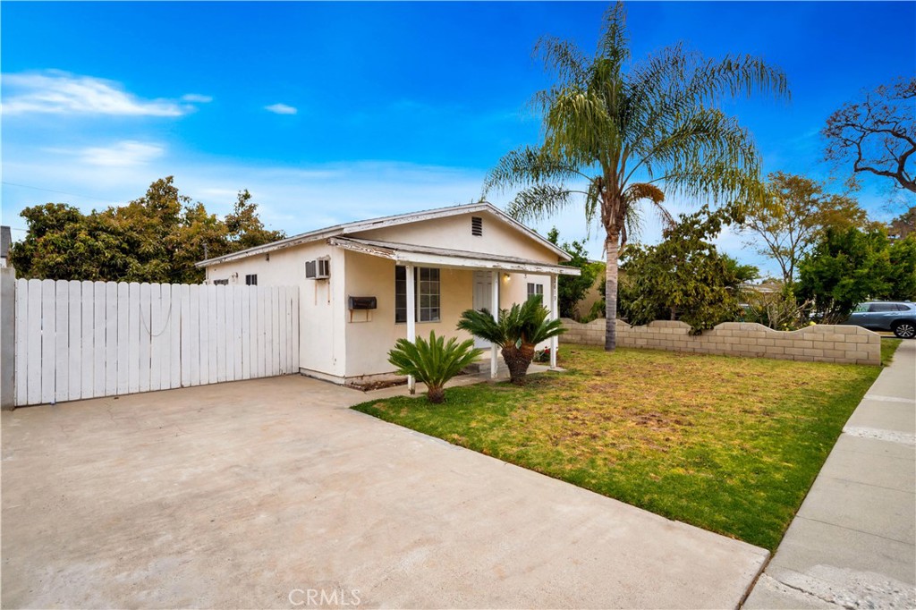 2619 W Olive Avenue