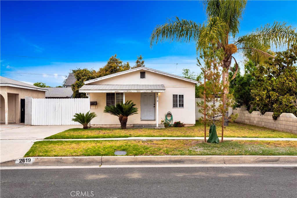 2619 W Olive Avenue