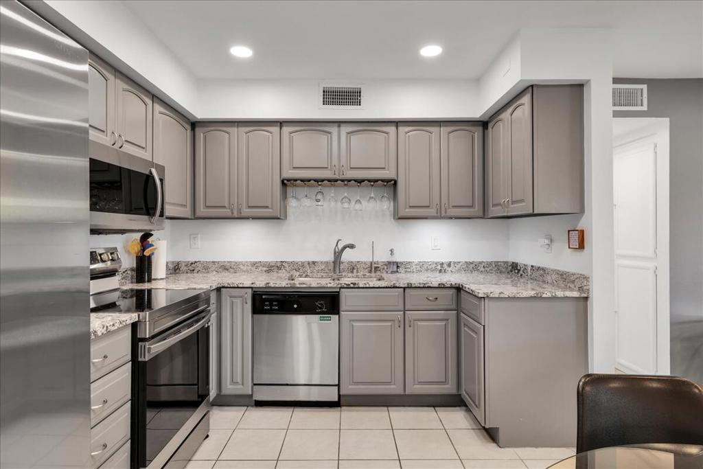 Sunrise Palms - Residential