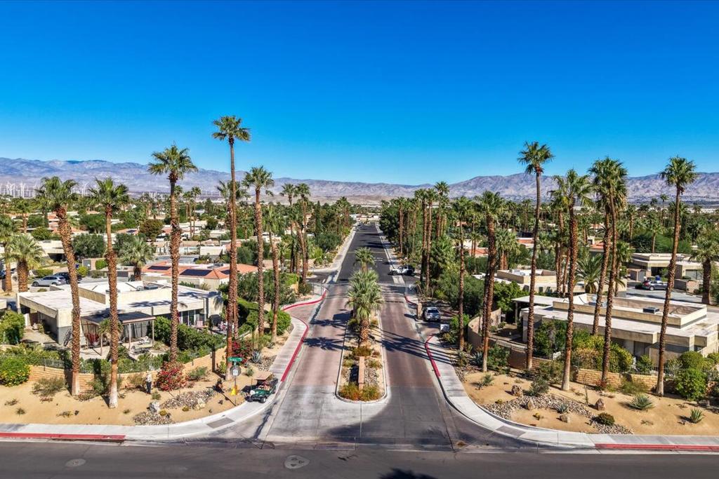 Sunrise Palms - Residential