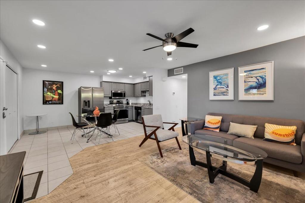 Sunrise Palms - Residential