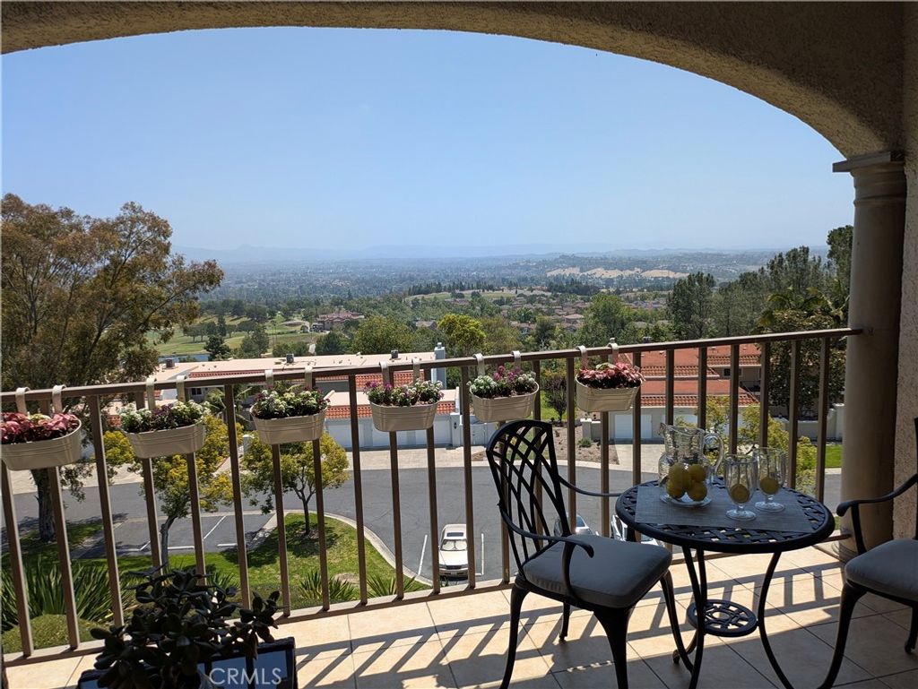 Photo of 4026 Calle Sonora Este #3B, Laguna Woods, CA 92637 (MLS # OC26110535)
