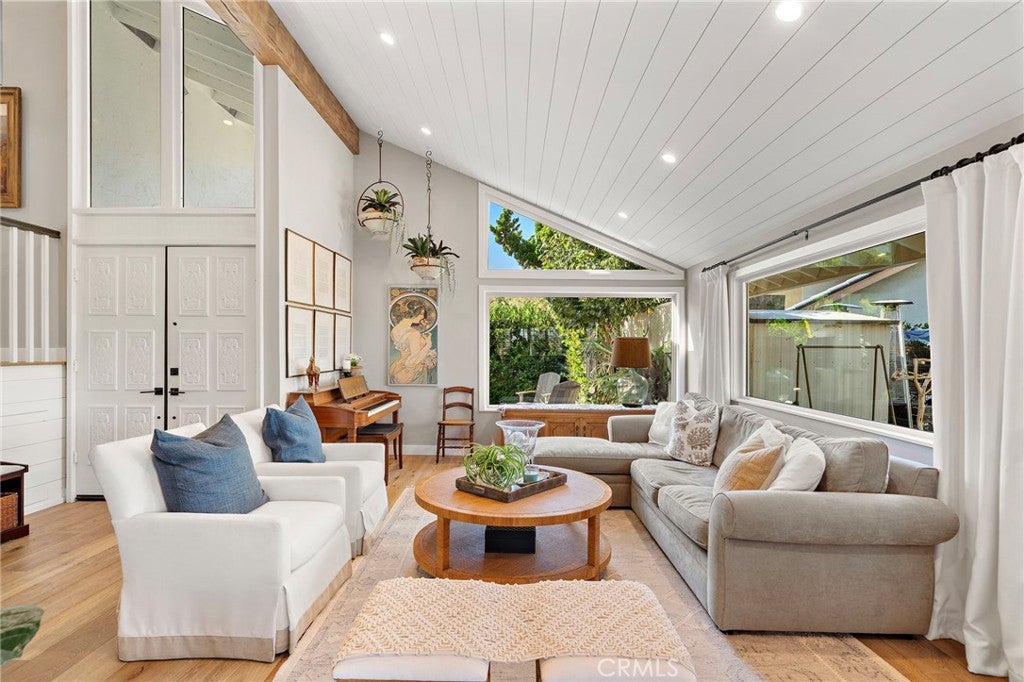 8239 Sugarman Drive