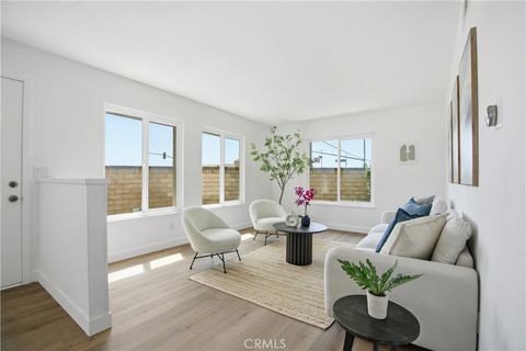 23011 Ditz Lake Forest CA 92630