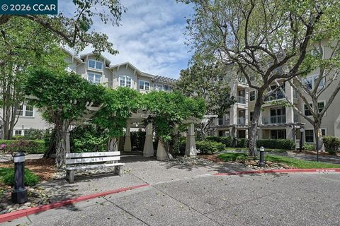 Photo of 1860 Tice Creek Dr Dr #1119, Walnut Creek, CA 94595 (MLS # 41132553)
