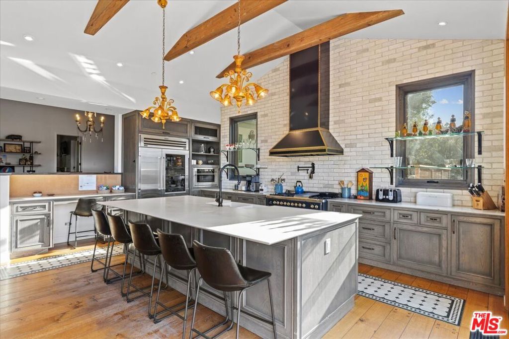 2373 Tuna Canyon Road