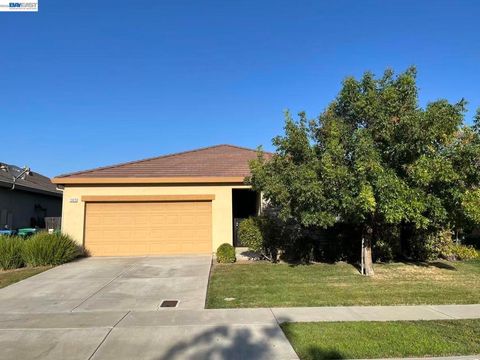 Photo of 10420 Gianna Ct CT, Stockton, CA 95209 (MLS # 41133599)