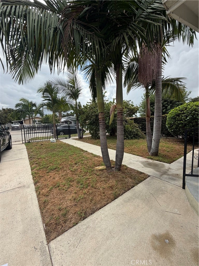 1427 W 68th