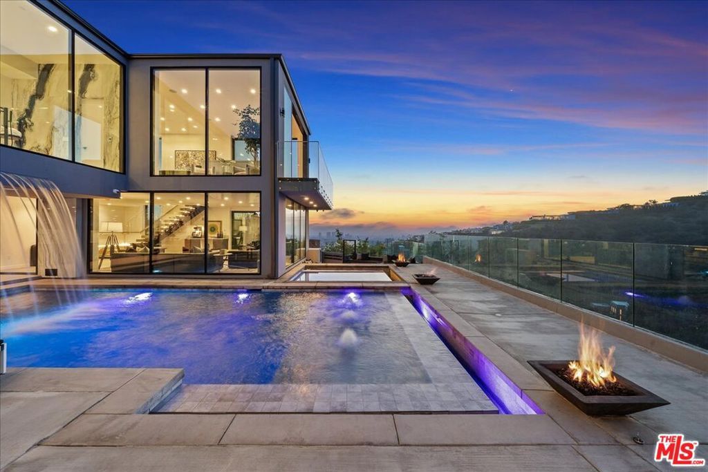 Photo of 1565 Haslam Terrace, Los Angeles, CA 90069 (MLS # 25553457)