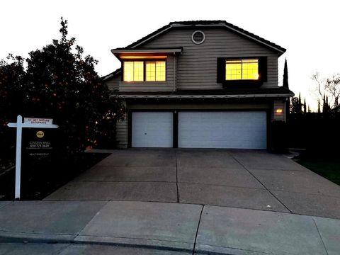 Photo of 1380 Parkside Drive, Tracy, CA 95376 (MLS # ML82033396)