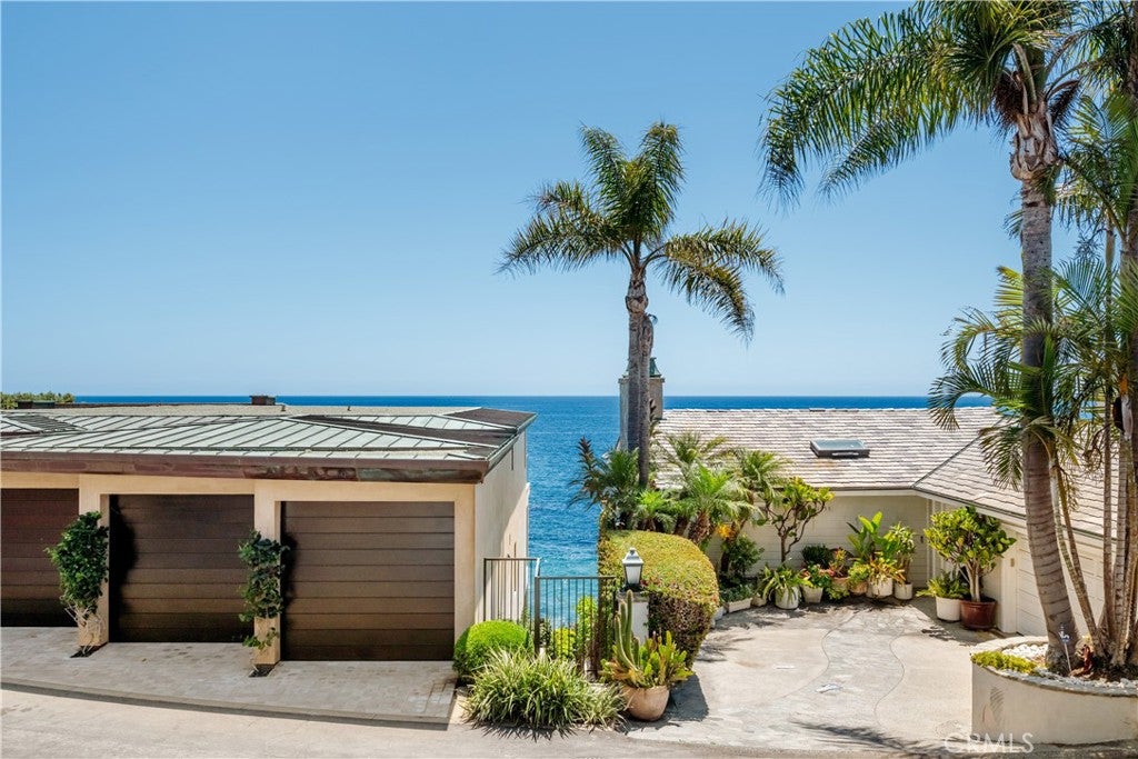 1960 Ocean Way