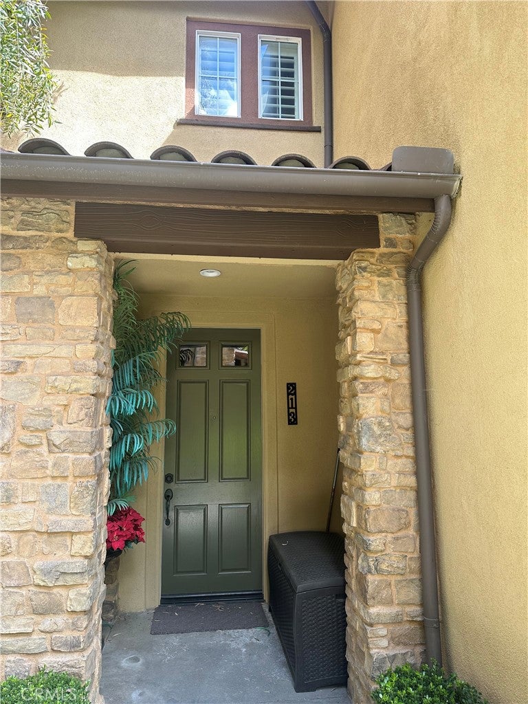 Photo of 213 Danbrook, Irvine, CA 92603 (MLS # NP26136303)