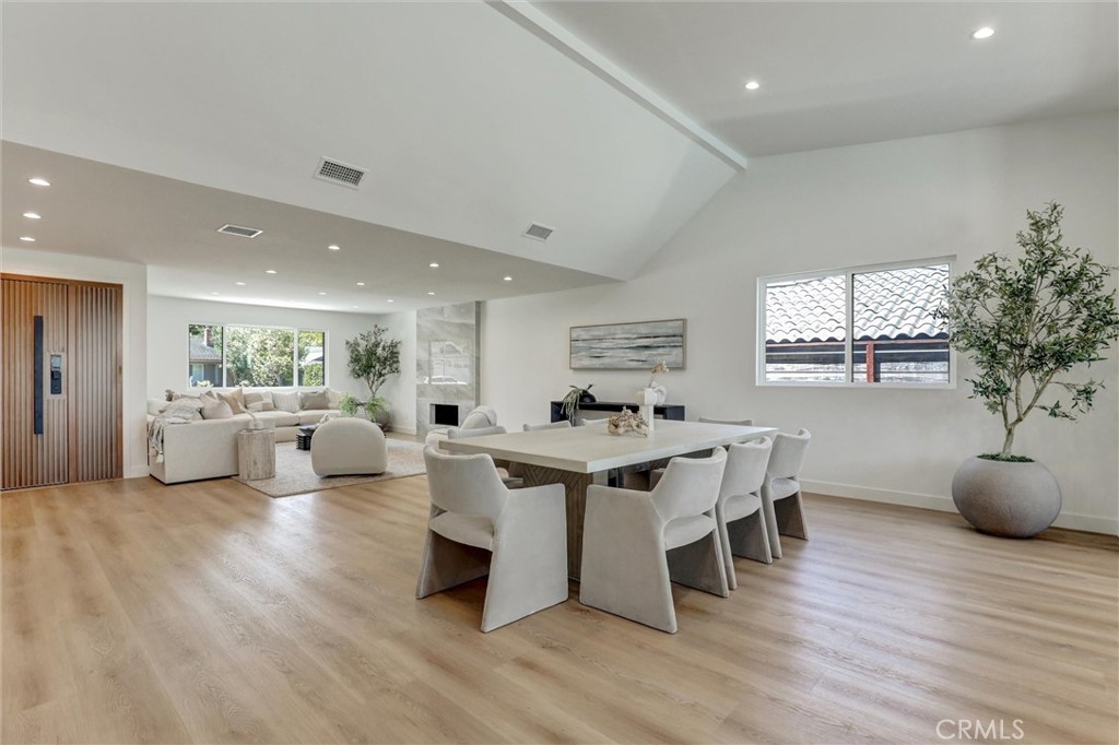25281 Via De Anza