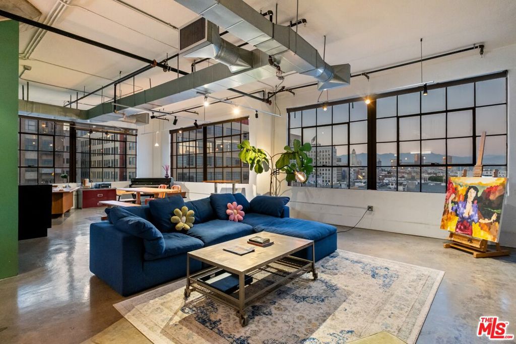 315 E 8th Street 801