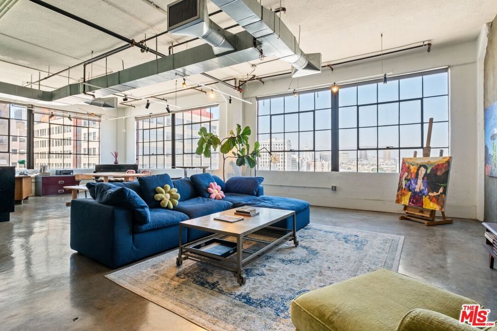 Photo of 315 E 8th Street #801, Los Angeles, CA 90014 (MLS # 26660177)