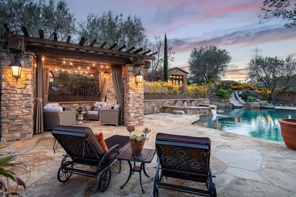 San Diego, California 92127, United States, 8 Bedrooms Bedrooms, ,8 BathroomsBathrooms,Residential,Active,181431