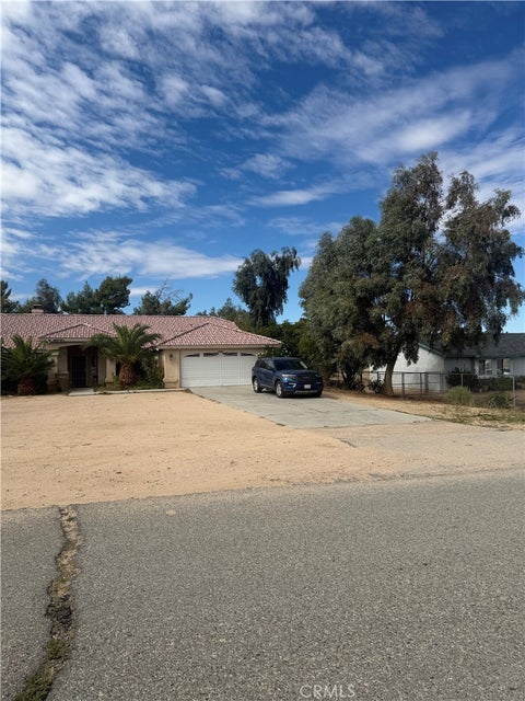 Photo of 9530 N Carissa Avenue N, Hesperia, CA 92345 (MLS # IG26227514)