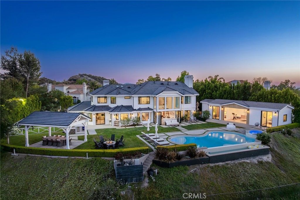 Photo of 24011 Alder Place, Calabasas, CA 91302 (MLS # SR26118907)