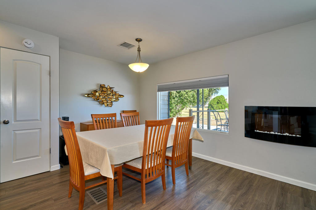 Tri Palm Estates - Manufactured In Park