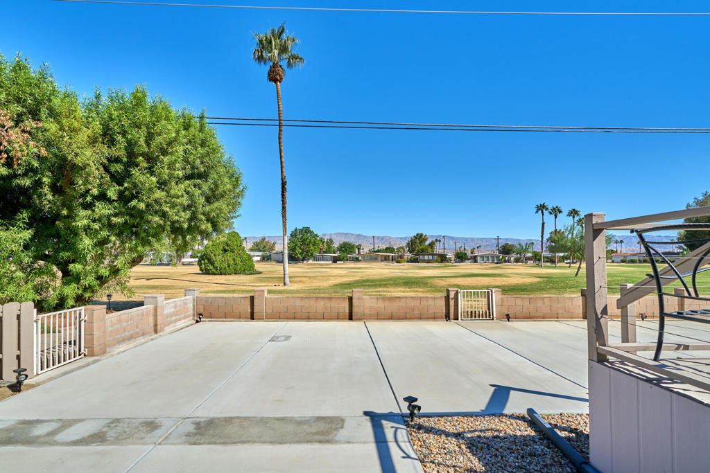 Tri Palm Estates - Manufactured In Park