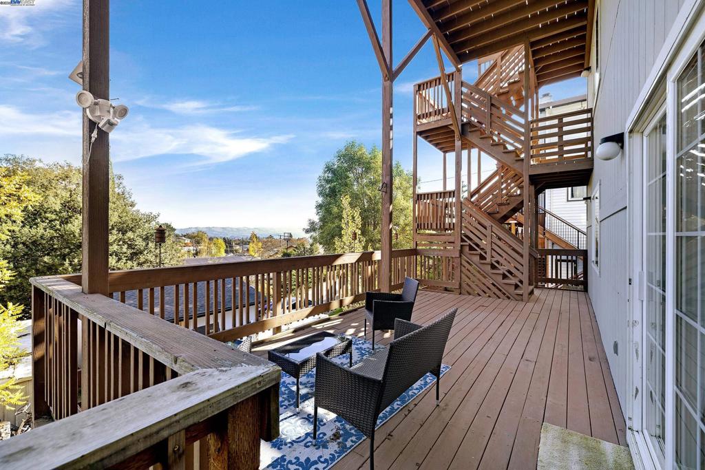 CASTRO VALLEY - Residential