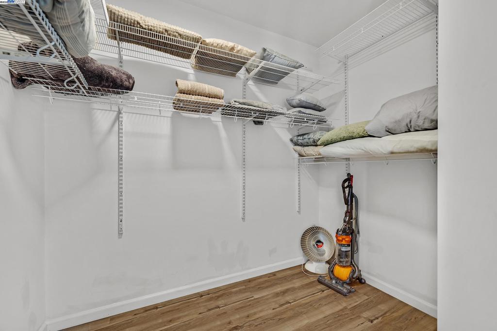 CASTRO VALLEY - Residential