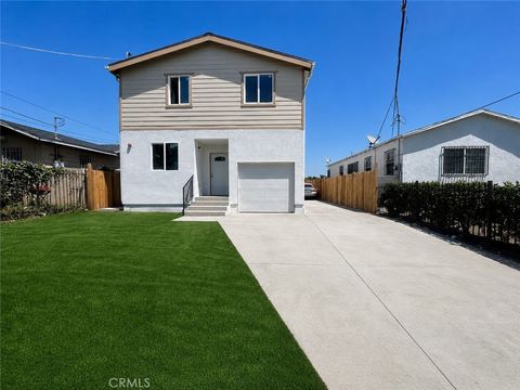 Photo of 221 -223 W 106th ST, Los Angeles, CA 90003 (MLS # DW26113177)
