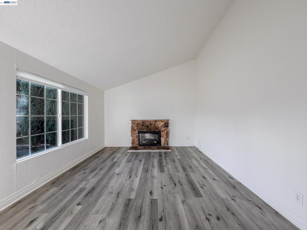 3432 Danielle Pl