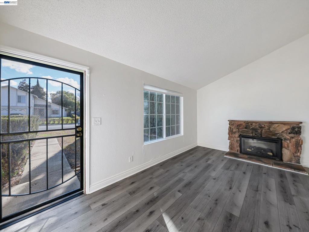 3432 Danielle Pl