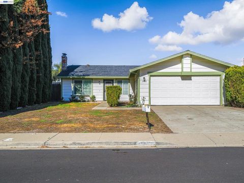 Photo of 3432 Danielle Pl Pl, Bay Point, CA 94565 (MLS # 41134392)