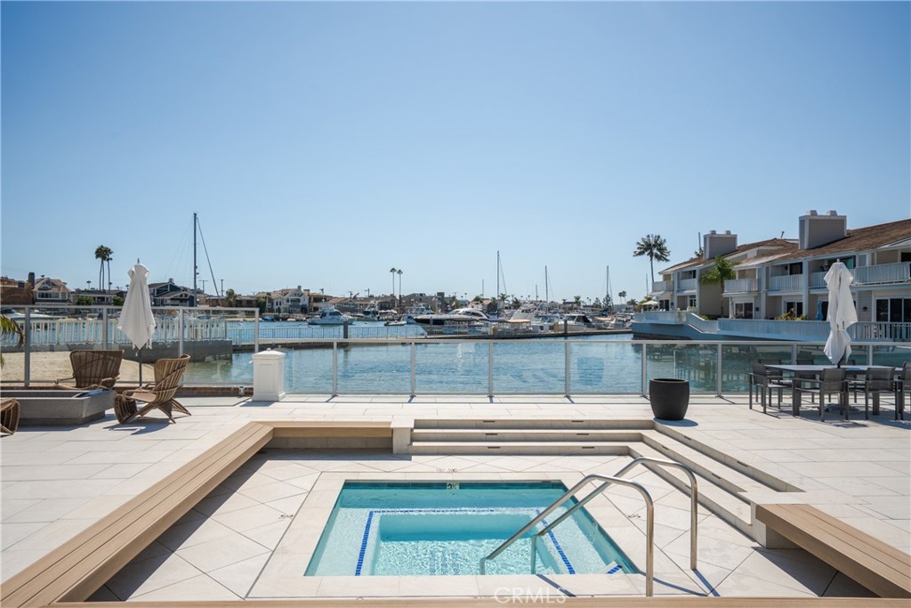 994 Bayside Cove 611