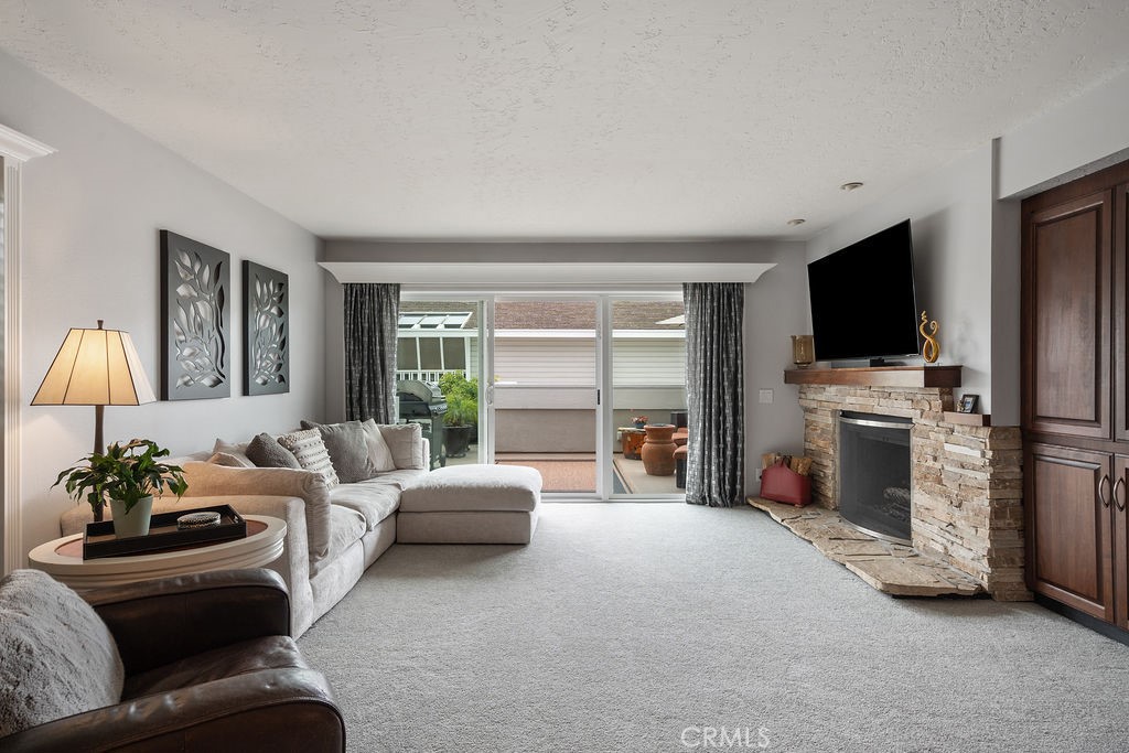 994 Bayside Cove 611