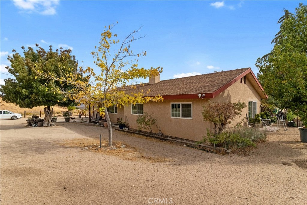 Photo of 46720 Kings Canyon RD, Lancaster, CA 93536 (MLS # SR26214240)