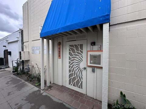 Photo of 725 Redondo Ct Ct #22, San Diego, CA 92109 (MLS # 260004043SD)