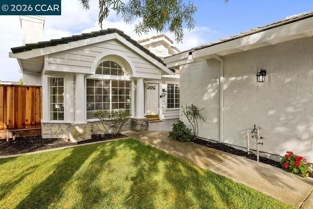 Photo of 4283 Knollview Dr Dr, Danville, CA 94506 (MLS # 41127185)