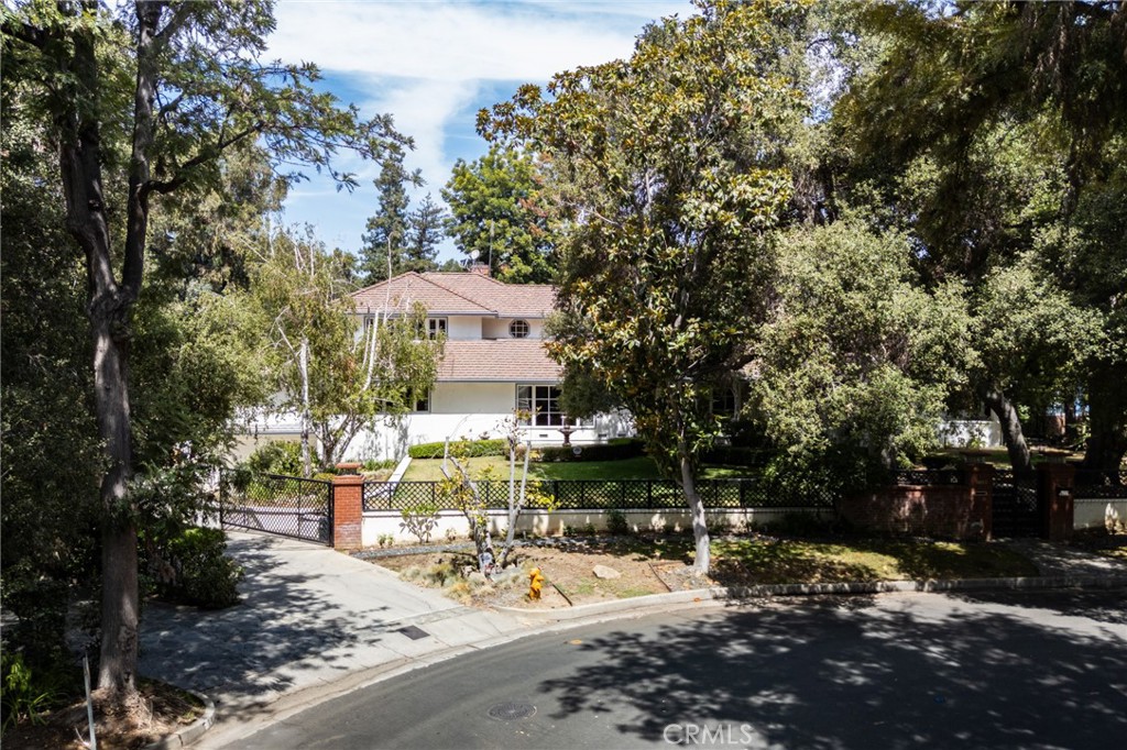 1403 PASQUALITO Drive