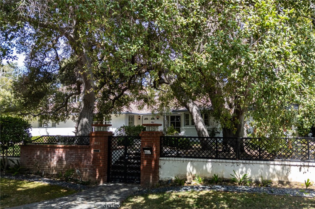 1403 PASQUALITO Drive