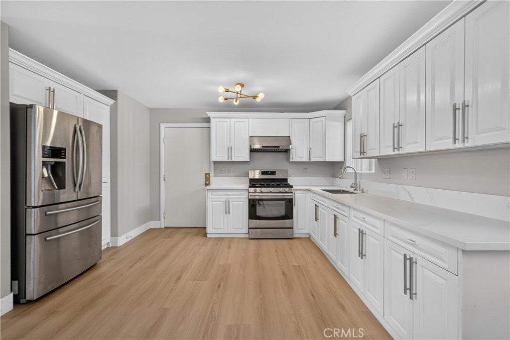 548 N Reservoir