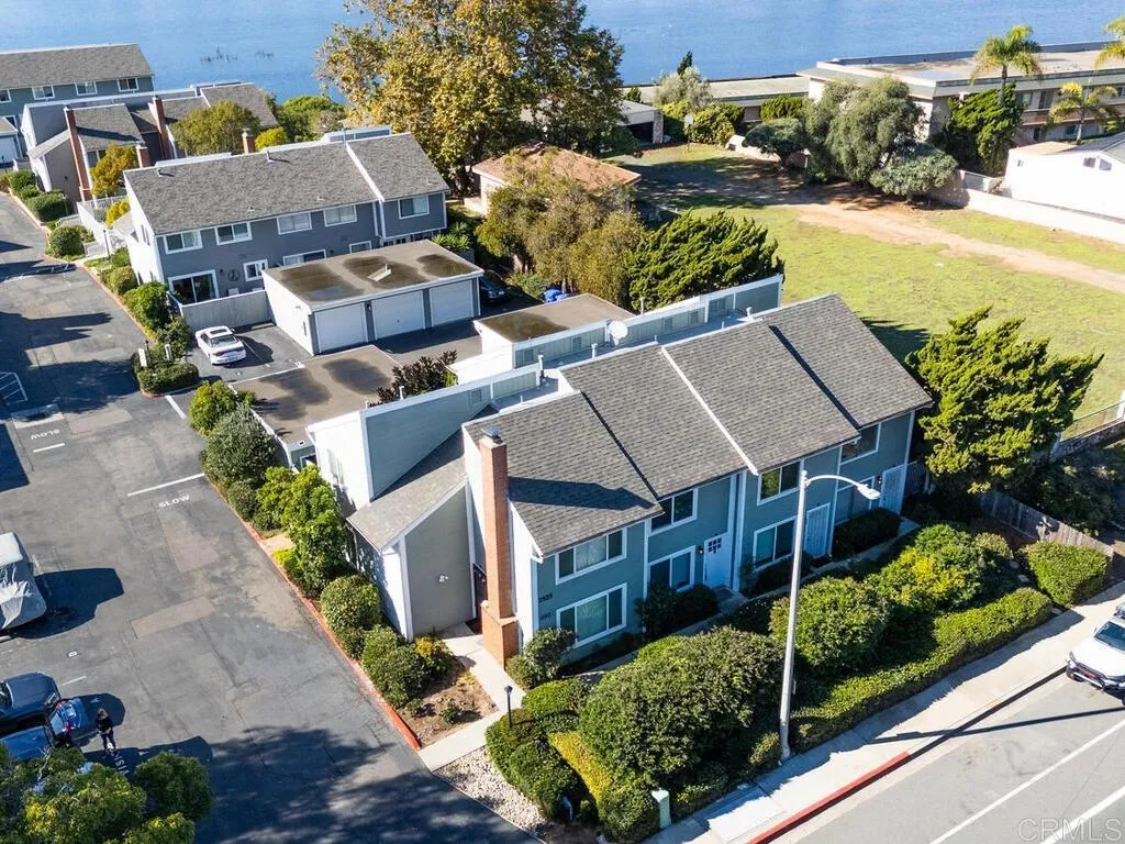 Carlsbad, California 92008, United States, 2 Bedrooms Bedrooms, ,2 BathroomsBathrooms,Residential,Active,246834