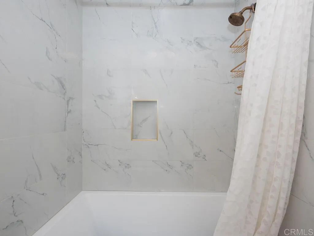 Carlsbad, California 92008, United States, 2 Bedrooms Bedrooms, ,2 BathroomsBathrooms,Residential,Active,246834