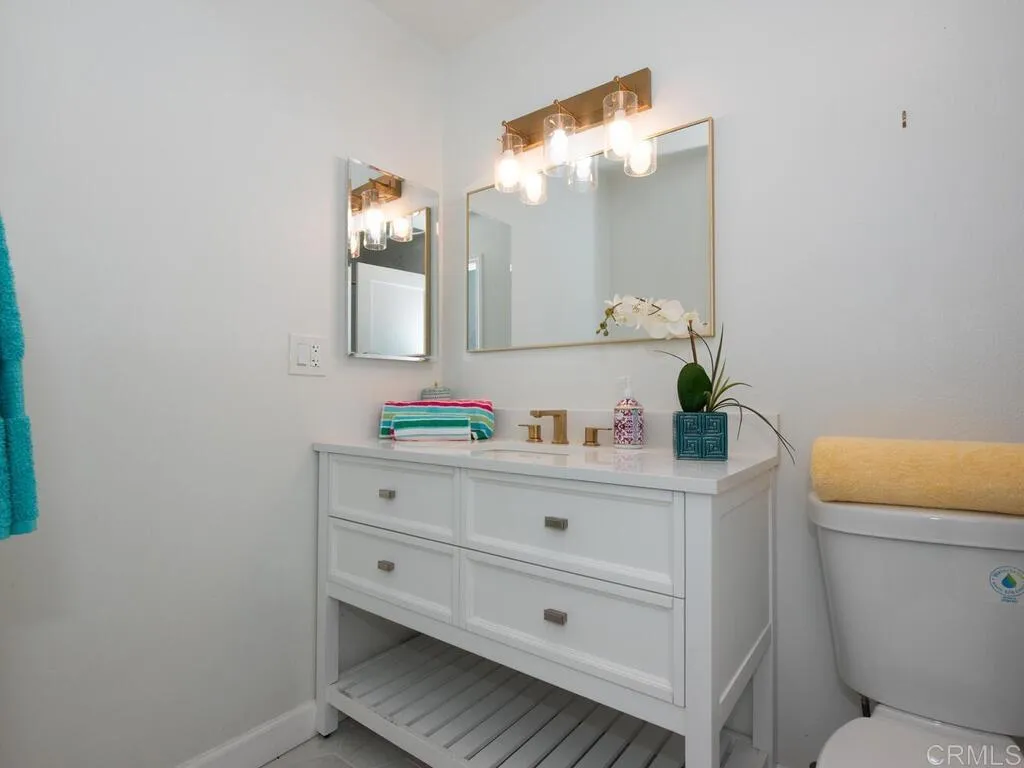 Carlsbad, California 92008, United States, 2 Bedrooms Bedrooms, ,2 BathroomsBathrooms,Residential,Active,246834