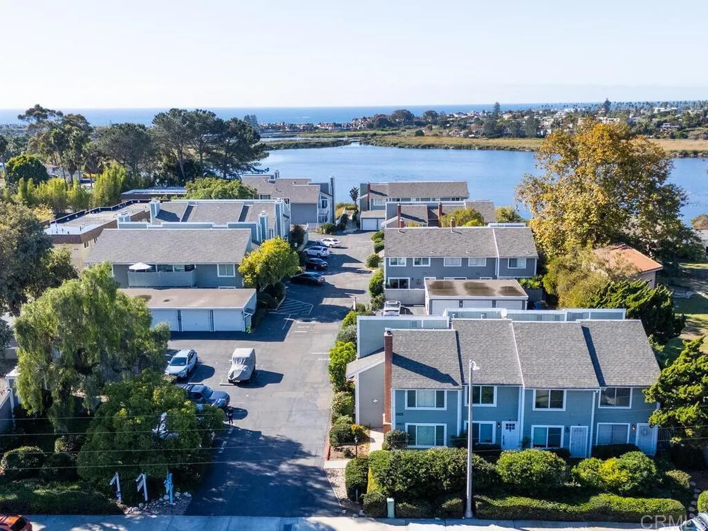 Carlsbad, California 92008, United States, 2 Bedrooms Bedrooms, ,2 BathroomsBathrooms,Residential,Active,246834