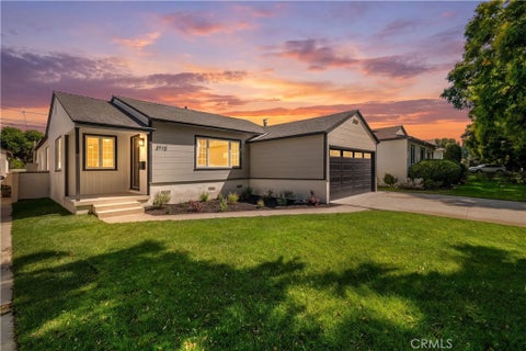 Photo of 3712 Monogram AVE, Long Beach, CA 90808 (MLS # OC26208544)