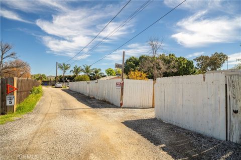 Photo of 4330 Pacific Ave, Jurupa Valley, CA 92509 (MLS # CV26043050)