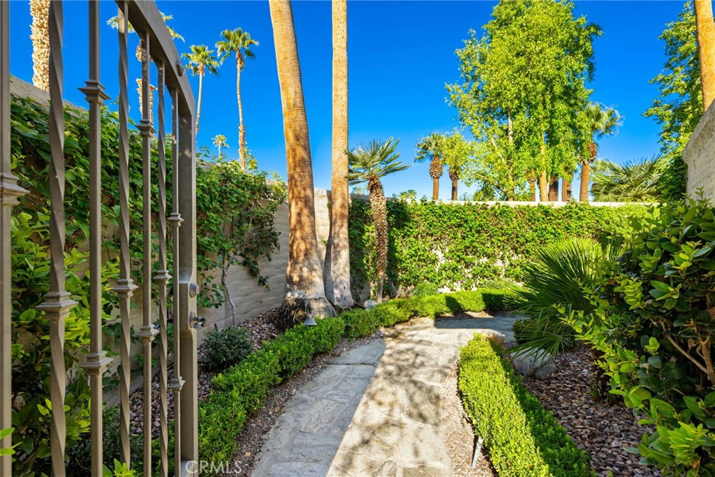 The Lakes Country Club (32429) - Residential