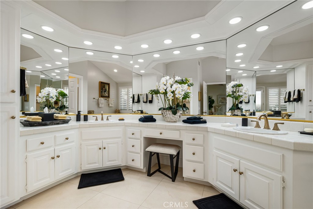The Lakes Country Club (32429) - Residential